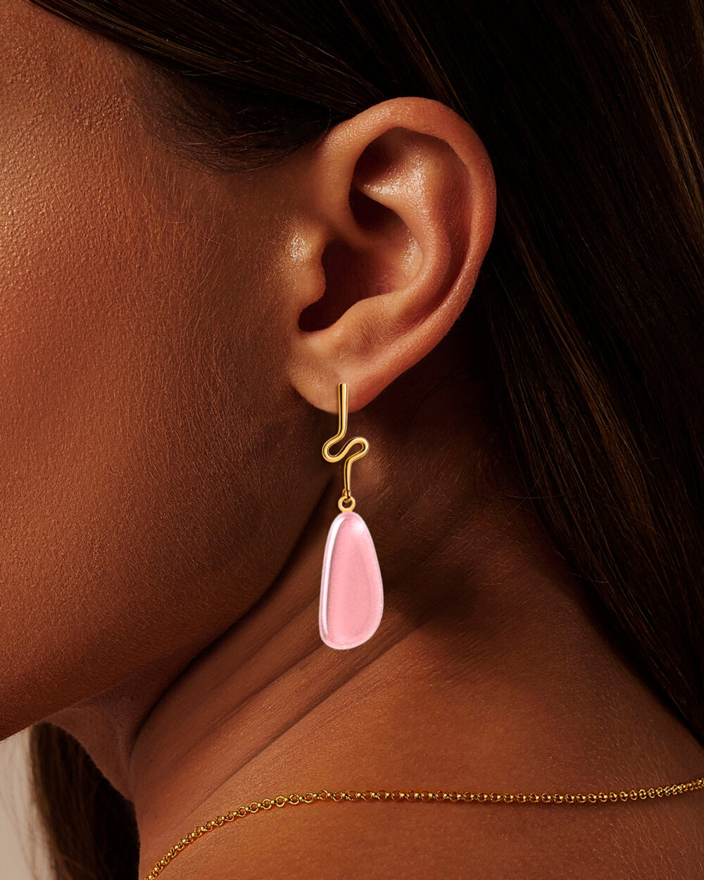 Brinco Riva Rosa – Banho Ouro 18K - Image 2