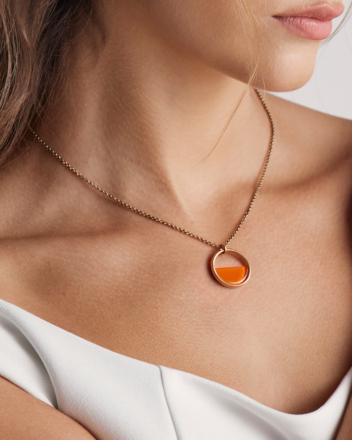 Colar Mini Aro Laranja - Ouro Vintage 18K - Image 2