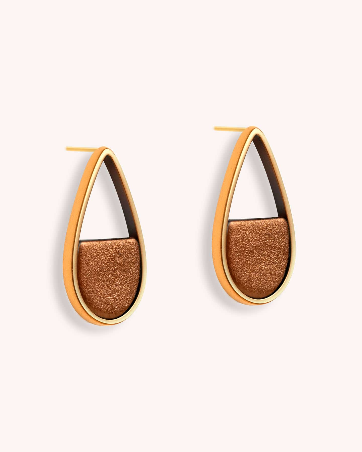 Brinco Gota Bronze - Ouro Vintage 18K - Image 3