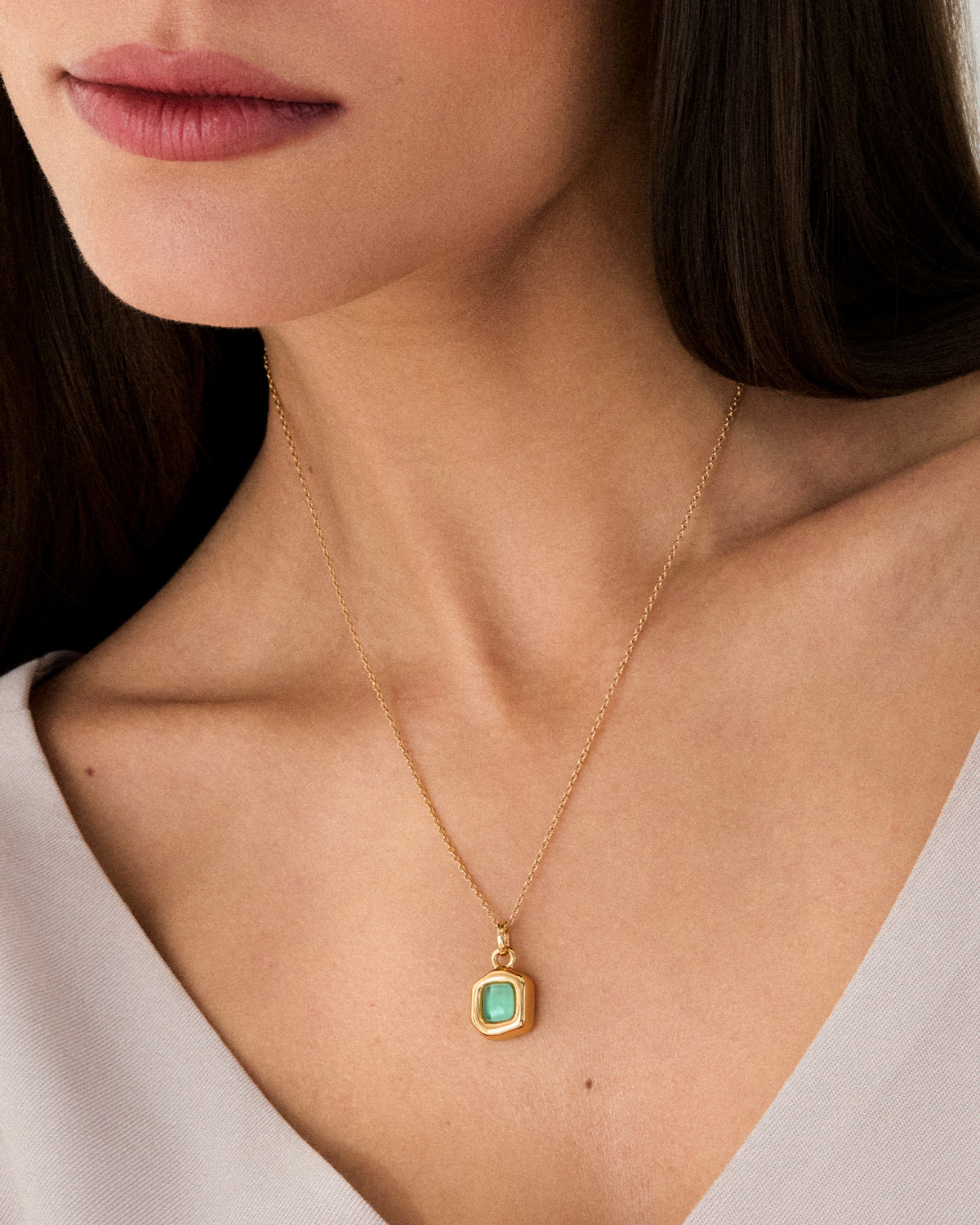Colar Seixo Verde Água - Banho Ouro 18K - Image 3