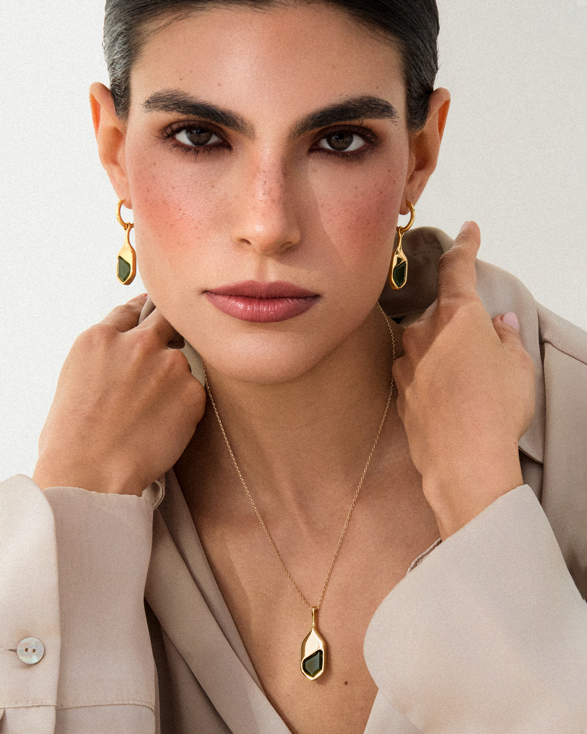 Argola Gaia Verde - Banho Ouro 18K - Image 3