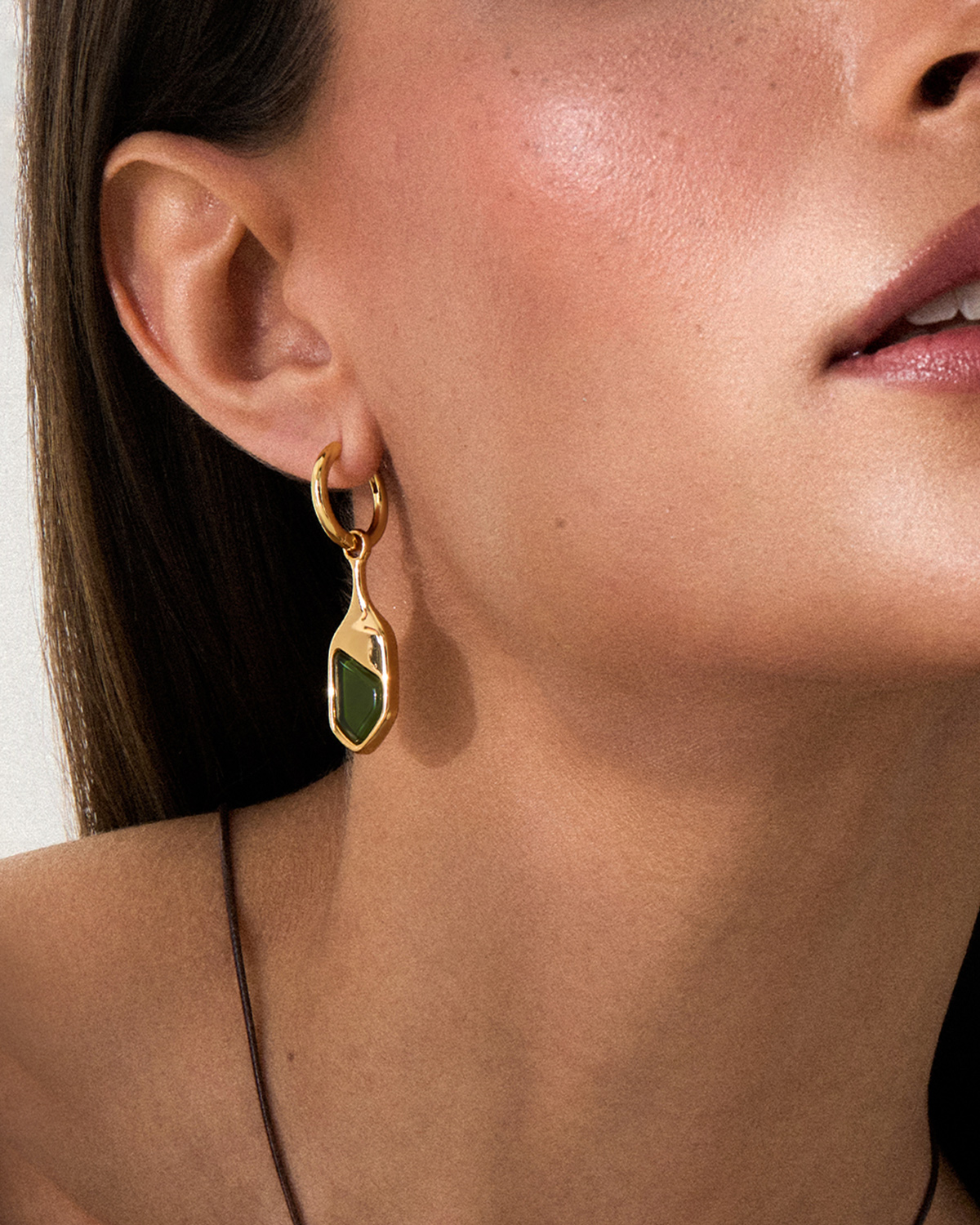 Argola Gaia Verde - Banho Ouro 18K - Image 4