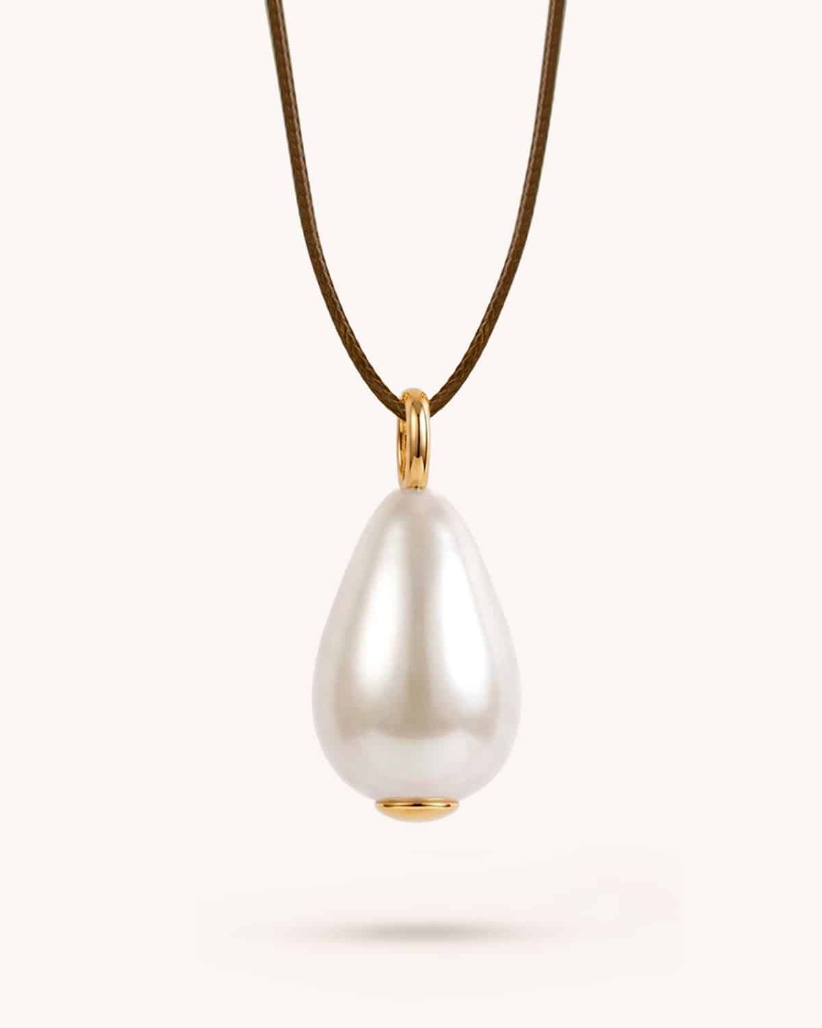 Colar Pérola Cordão - Banho Ouro 18K